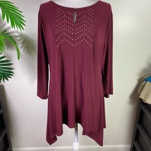 Chaus NY women’s Burgundy asymmetric fitted Tunic top w/ studded detail Sz XL